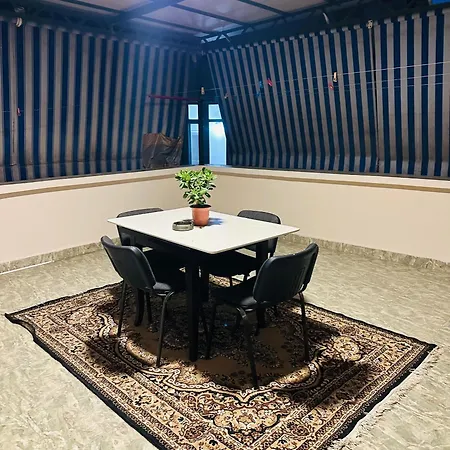 شقة Cozy With Sunny Terrace *