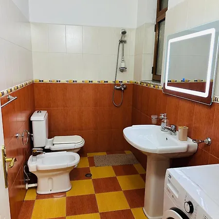 شقة Cozy With Sunny Terrace *